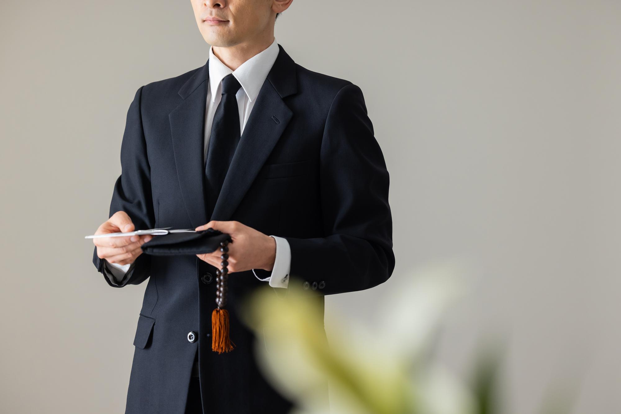 リクルートスーツとビジネススーツの違いとは？就活以外の着用シーンについても解説