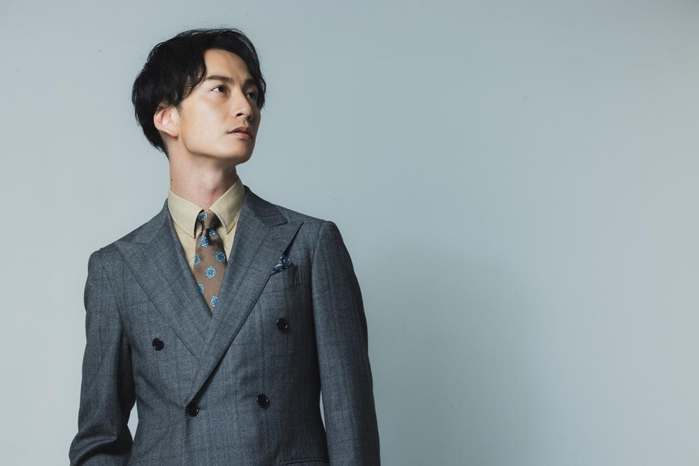 スーツの柄の選び方は？着こなすコツや色の印象を徹底解説