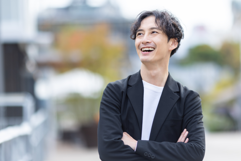 男性のスマートカジュアルとは？基本となる定義やマナーを解説