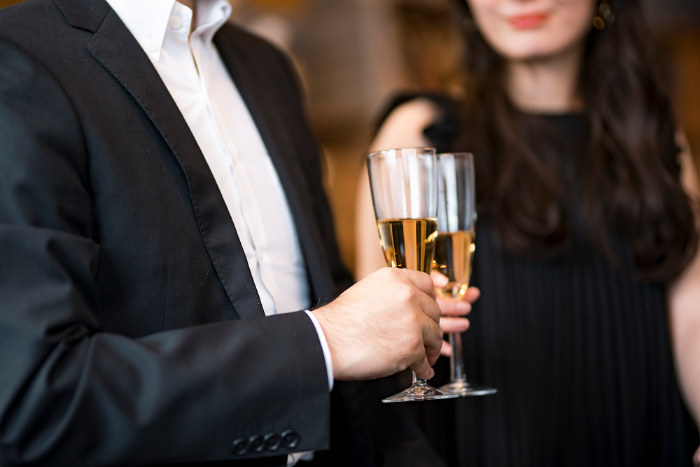 ドレスコードとは？マナーや種類・実際のコーデ例を紹介