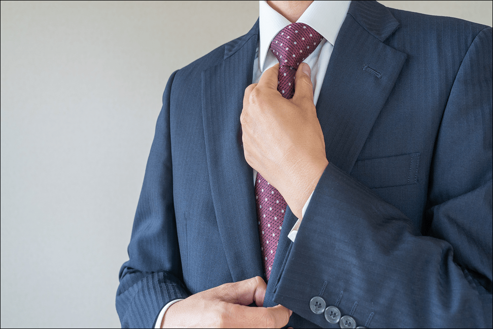 袖詰めとは？ジャケットの袖をお直しする方法を紹介