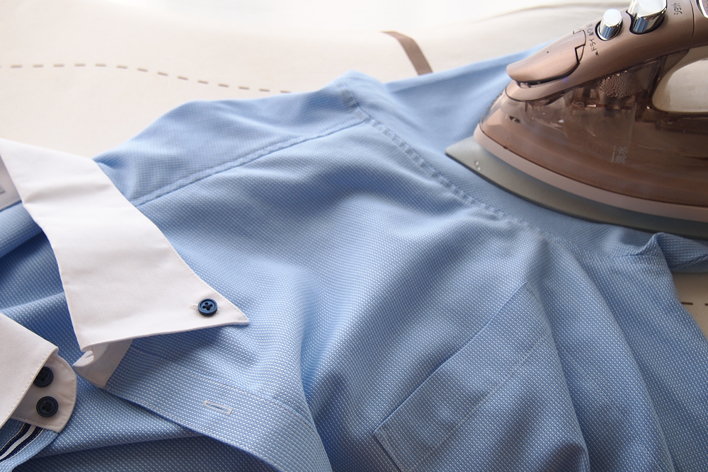 クレリックシャツとは？ビジネスで選ばれる理由と着こなし・コーデ例