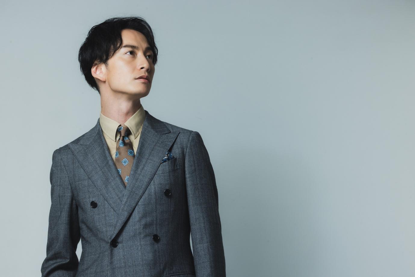 ダブルスーツを徹底解説！特徴・似合う人・TPO別のおしゃれな着こなし方も紹介