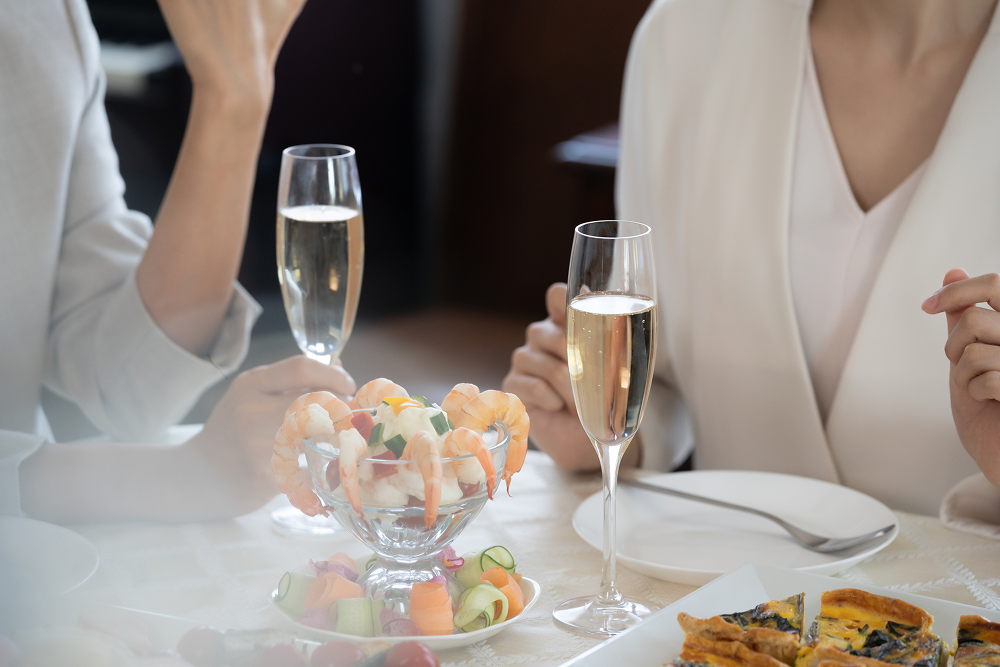 ドレスコードの基本とは？女性が押さえておきたいコーデ術を徹底解説