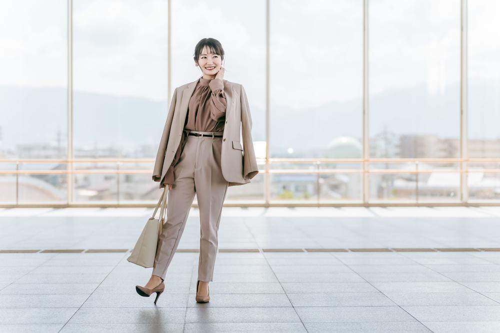 女性が成人式にスーツを着るメリットデメリット！おすすめのコーデをご紹介