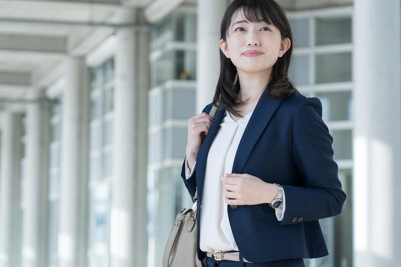 ladies-navy-suit02.jpeg