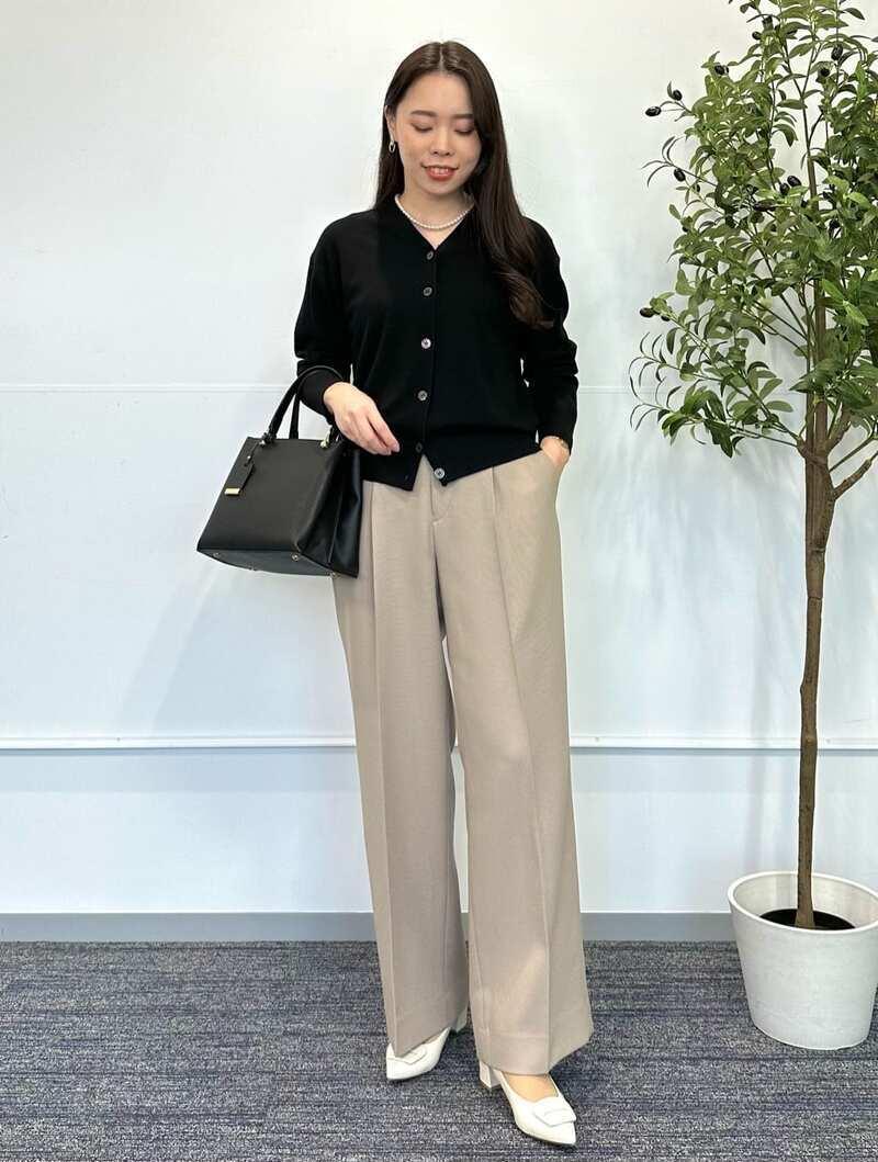 【秋冬】カジュアル見えしやすいニットはパンツでバランスよく