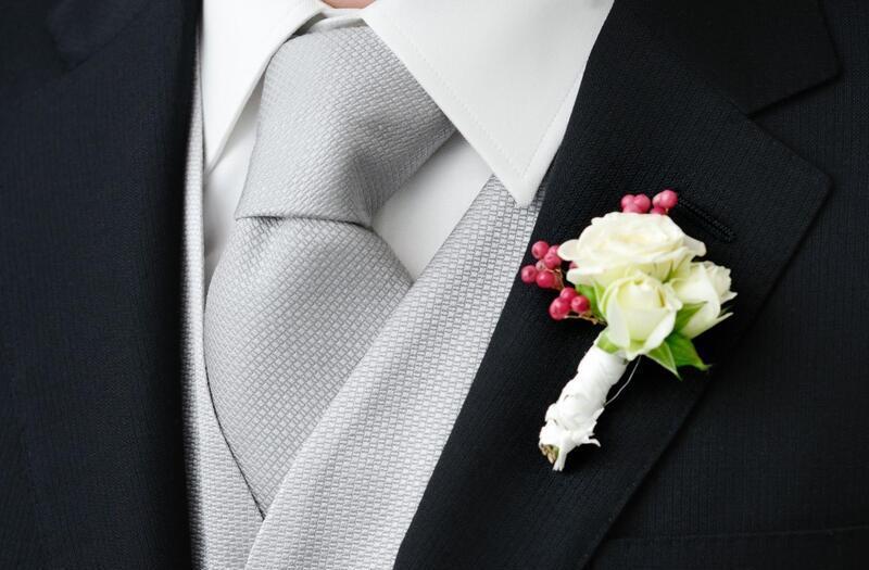 結婚式におけるネクタイの色のマナー