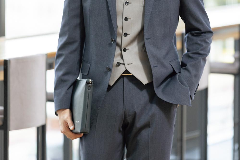 mens-wedding-bag03.jpg