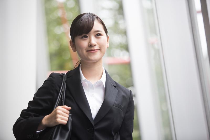 就活用のパンプスはどこで買うべき?