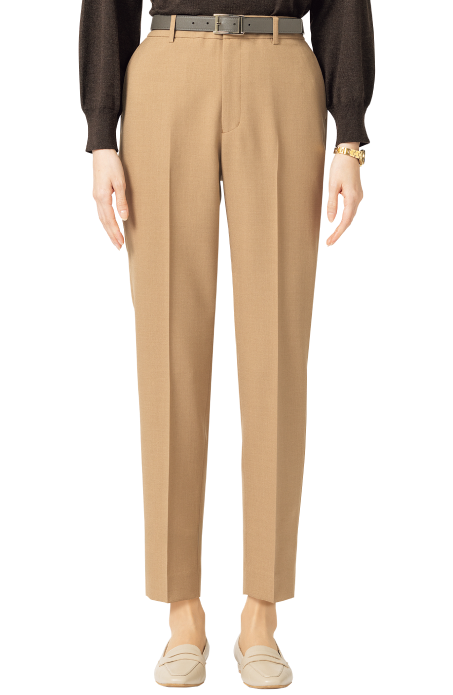 テーパードパンツ