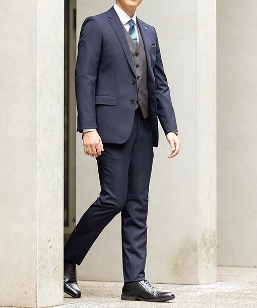 入学式におススメな光沢感のあるスーツMAJI