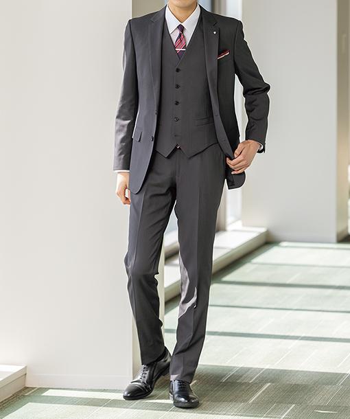 スリーピーススーツ