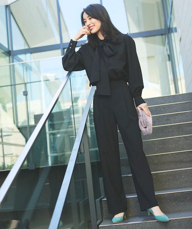 Blouse&Pants Set-up 大きめのリボンタイとエアリー素材が華麗な雰囲気に導くセットアップ
