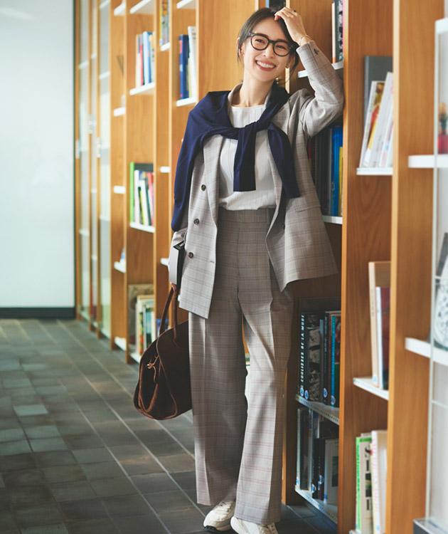 スニーカーでカジュアルに！
				休日セットアップがなんだか新鮮