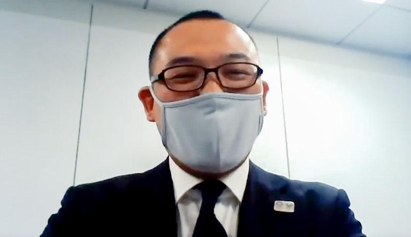 ワイシャツを変えてみるだけでも印象を大きく変えられる