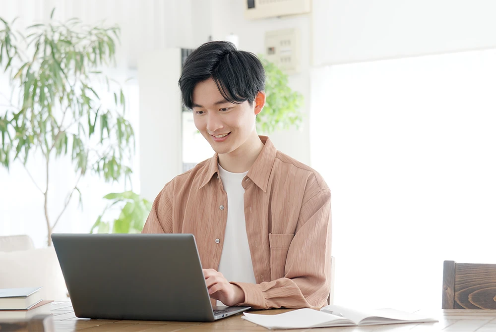 ビジネスメールの正しい書き出しとは？基本的なマナーやシーン別の例文を紹介