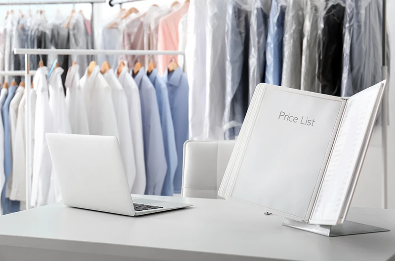 スーツをクリーニングに出すときの流れ