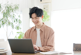 ビジネスメールの正しい書き出しとは?基本的なマナーやシーン別の例文を紹介