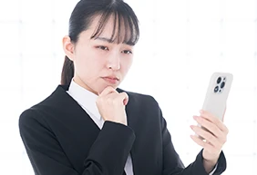 【専門家監修】内定辞退とは？メールや電話での断り方の例文・マナーを解説