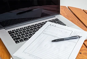 「貴社」と「御社」の違いは？就活の面接や履歴書、メールでの使い分け方を解説
