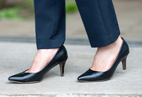 パンプスの臭い対策！就活生のリアルな悩みと今日からできる解決策を解説