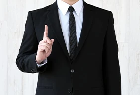 【就活生向け】スーツの正しい着方とは？メンズ・レディース別に詳しく解説！