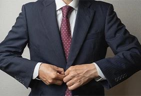 就活はストライプスーツを着用してもOK？服装の選び方や基本のマナーをご紹介