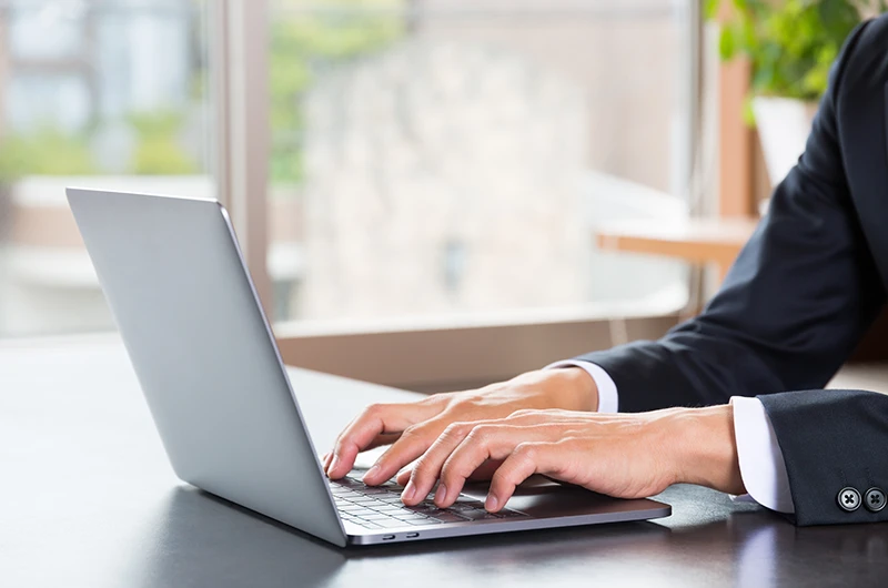 面接の持ち物を企業に問い合わせる場合のメール例文