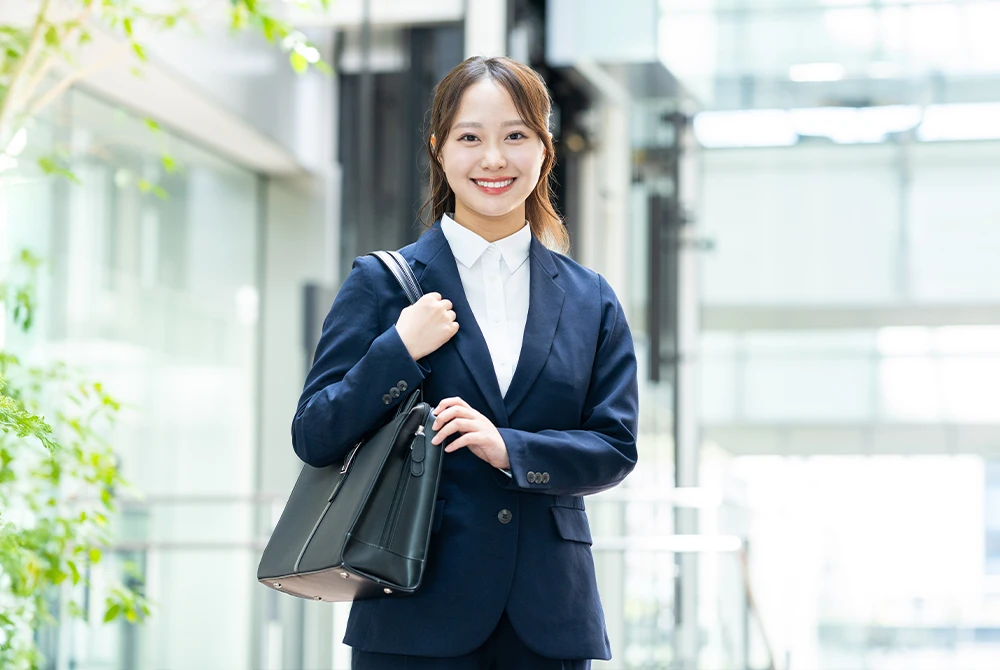 【一覧表あり】就活の面接に必要な持ち物をチェック！あると安心なアイテムも紹介