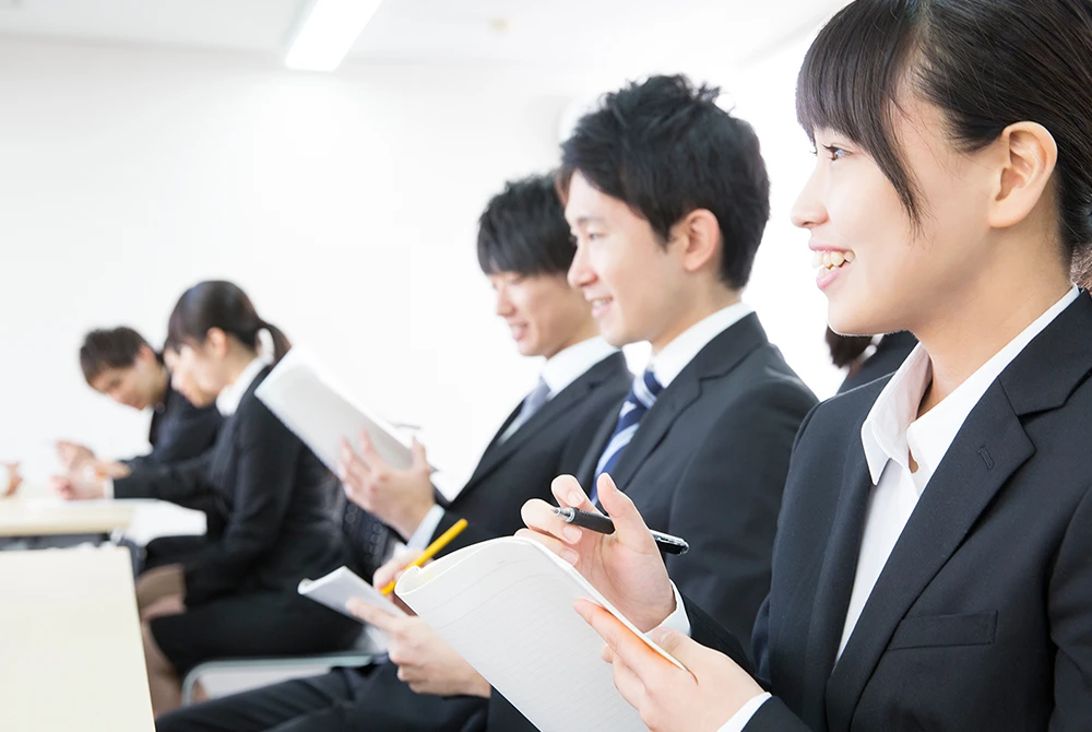 【例文あり】傾聴力とは?高める方法や就活での自己PRの作成方法も解説