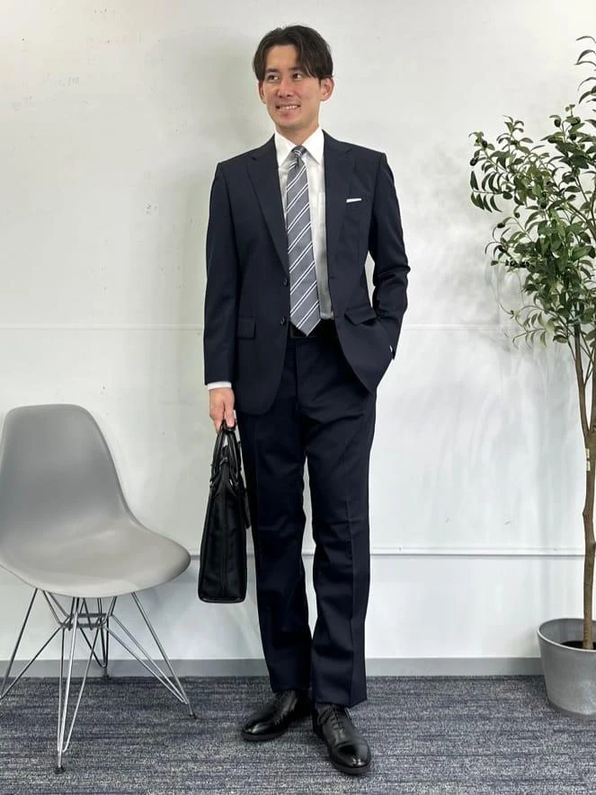 【スーツ】好印象な王道面接向けコーデ