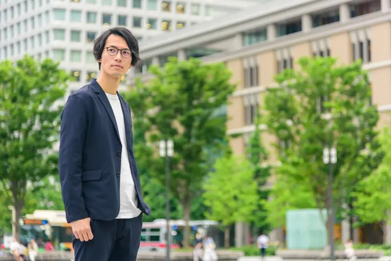 【メンズ】オフィスカジュアルで面接に挑むときのおすすめコーデ