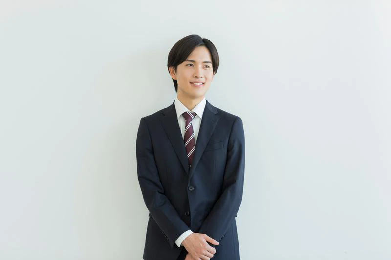 【メンズ】就活や面接におすすめの服装3選