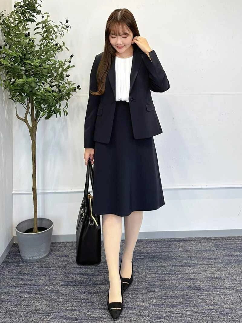 【オフィスカジュアル】定番テーラードジャケットを取り入れた面接向けスタイル