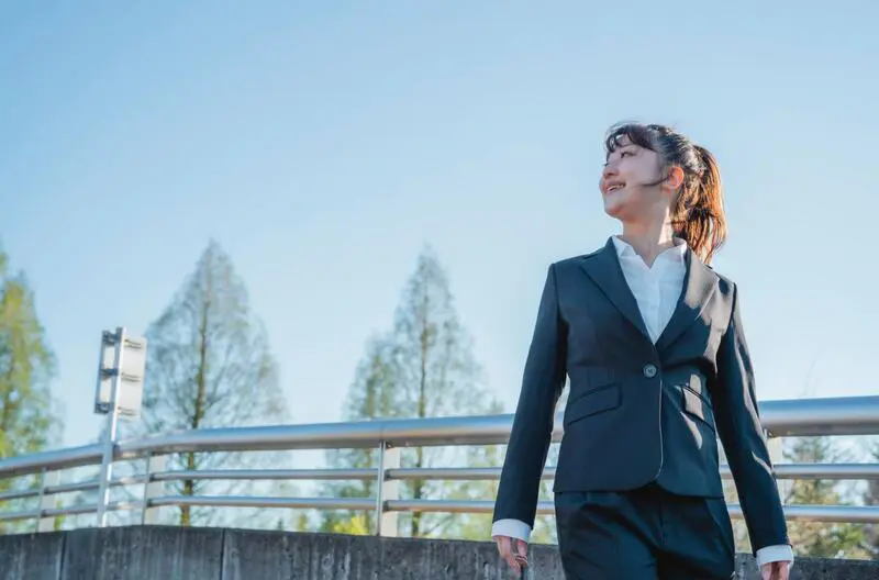 【レディース向け】就活で着用するベルトのおすすめの選び方