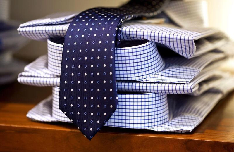 就活にふさわしくないワイシャツとは？