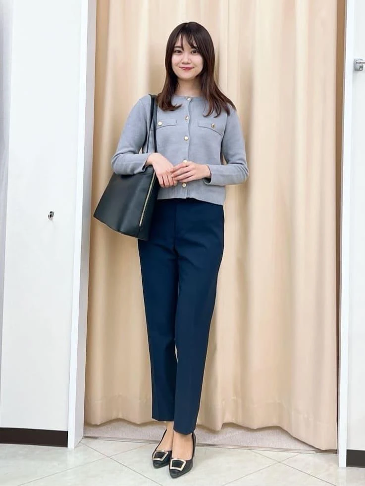 【オフィスカジュアル】ラフな印象のインターンスタイル