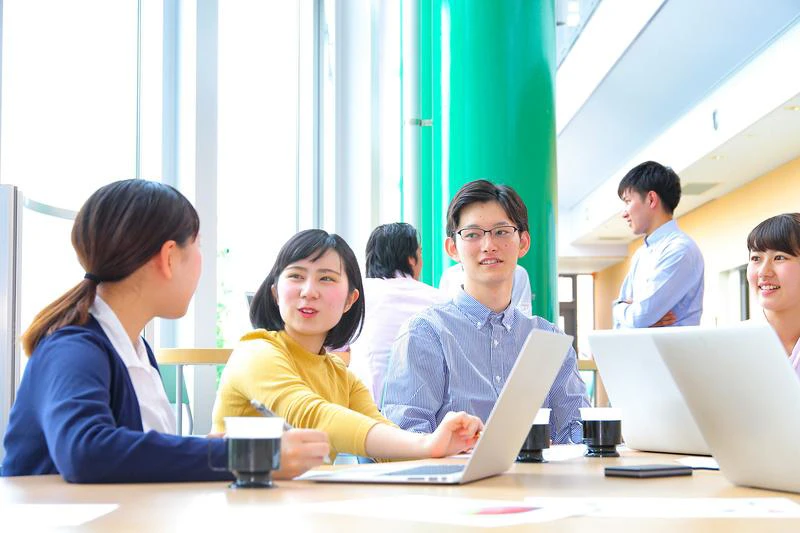 「服装自由」で冬のインターンコーデを選ぶ際の注意点