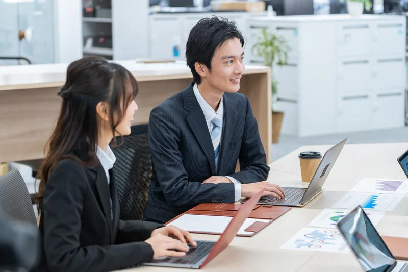 インターンの基本の服装マナーと選び方