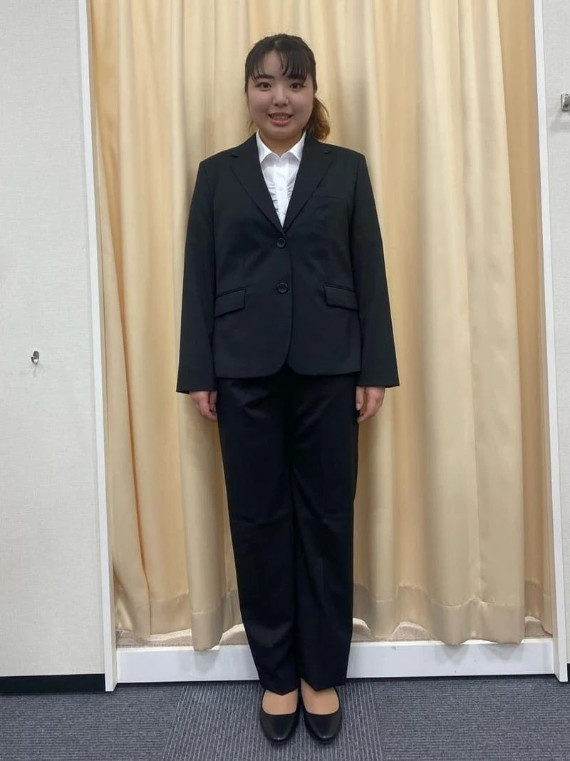 セミフレアデザインですっきりとしたスタイルに