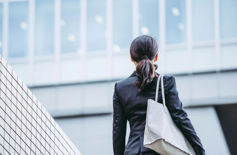 【レディース】OB/OG訪問における服装選びのポイント