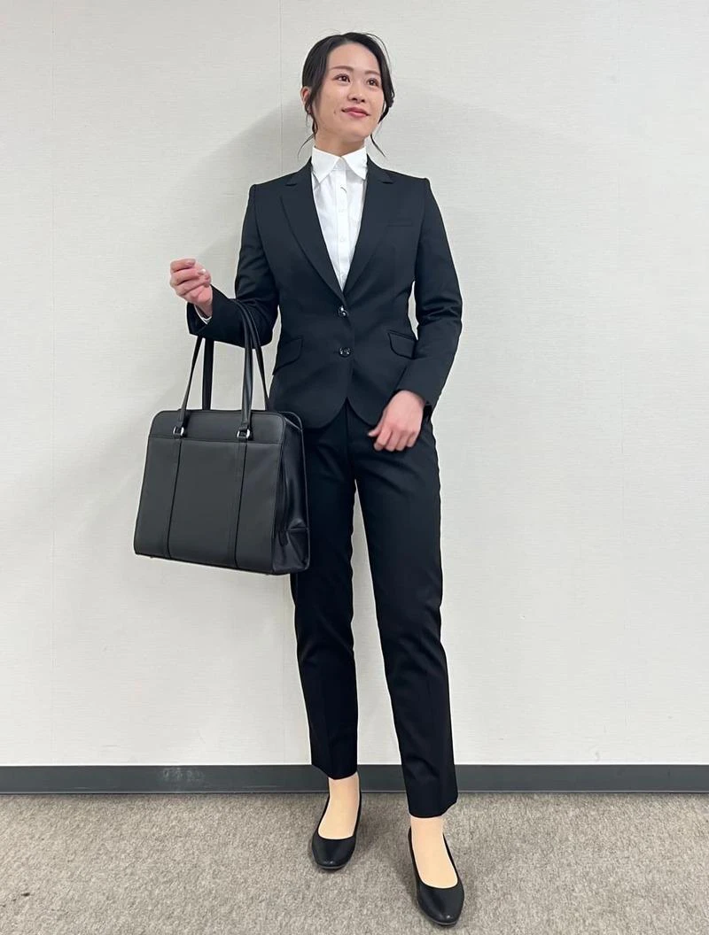 【レディース】足首を見せて活発さを引き立てるコーデに