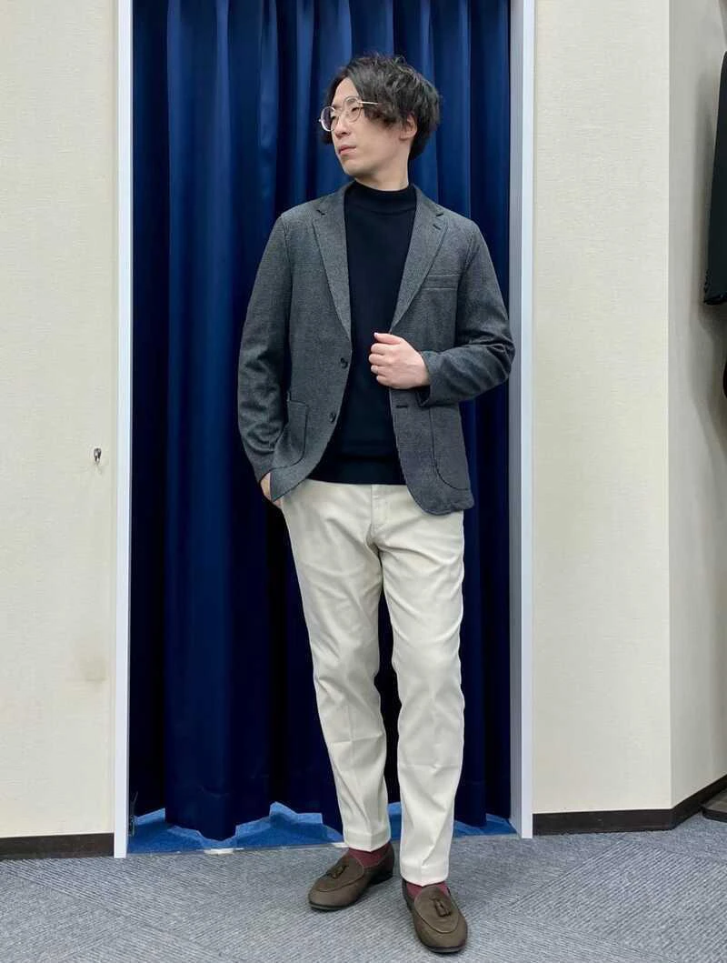 【メンズ】パンツをアクセントにすれば洗練された雰囲気に