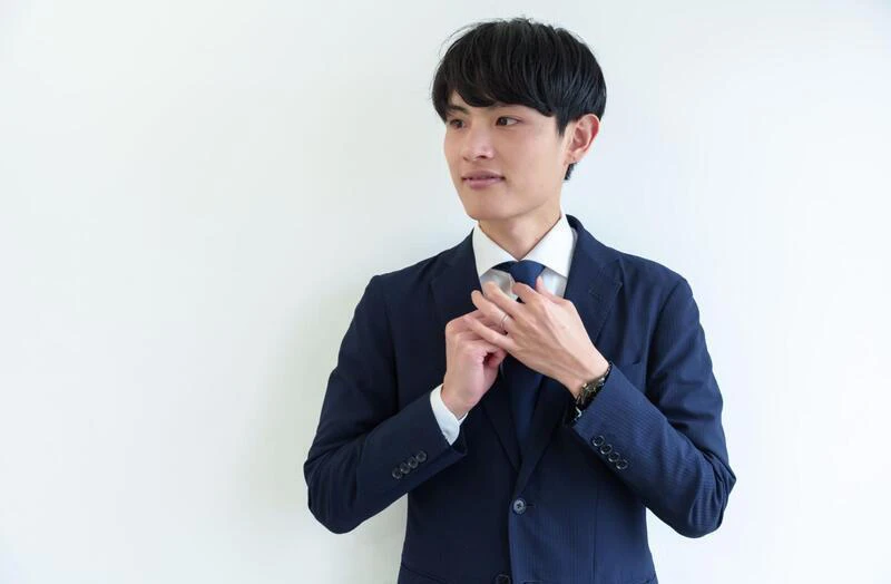 履歴書の証明写真撮影時に着用するネクタイの注意点