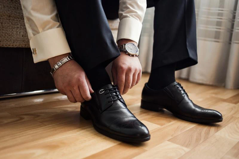 靴下の「色」はスーツに合わせる