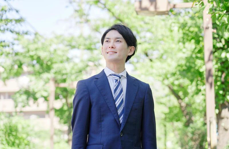 就活におすすめの紺色スーツの選び方