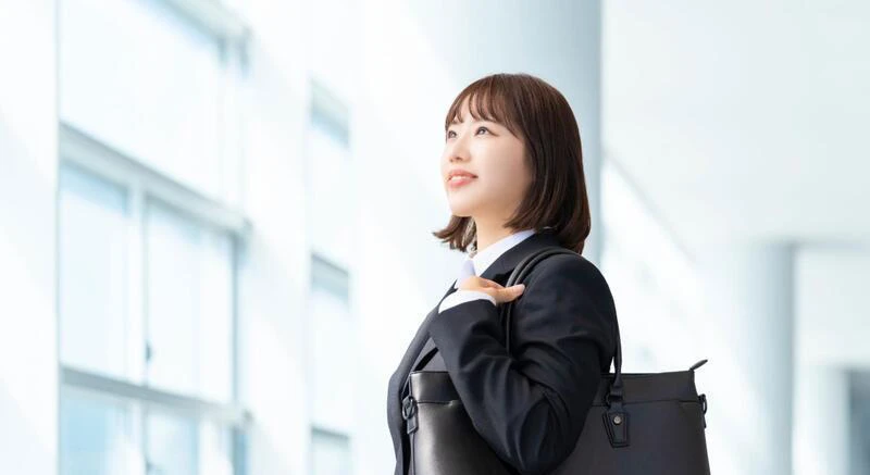 【スーツ】就活におすすめのスカートコーデ4選