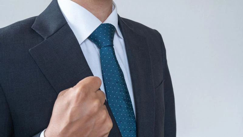 就活でストライプスーツを着用するときの注意点