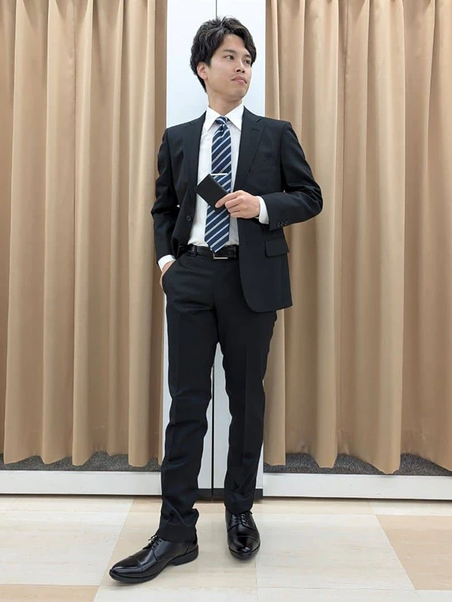 スーツでお越しくださいと言われた場合/服装に関する記載がない場合